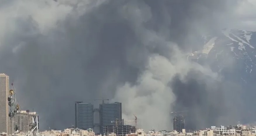 السعودية والكويت والبحرين تتصدى لهجمات متجددة بالصواريخ والمسيّرات الإيرانية