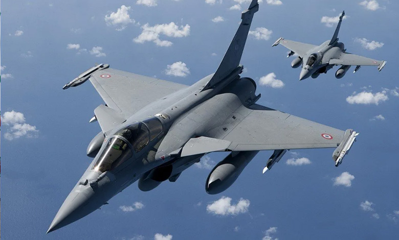 فرنسا تعزز التزاماتها الدفاعية تجاه الإمارات بإرسال مقاتلات لحماية أجوائها