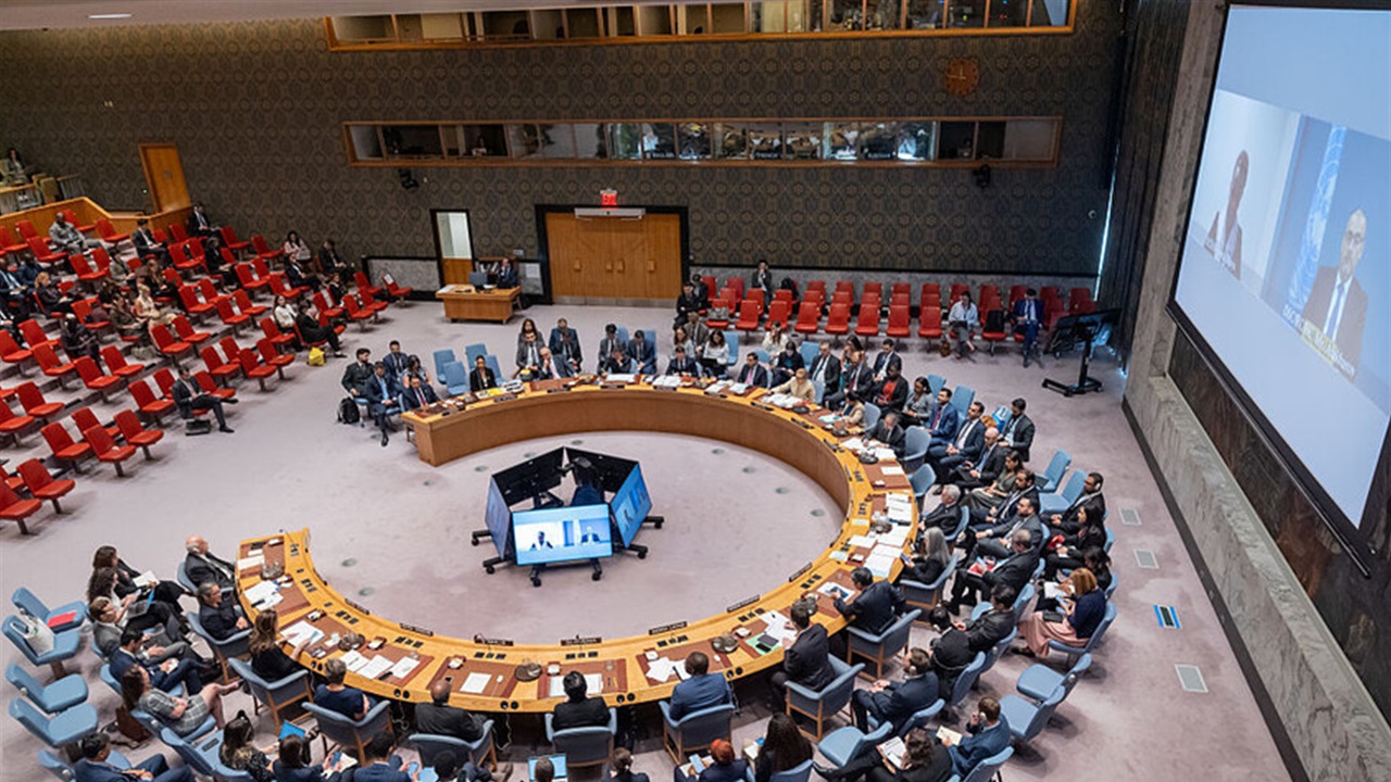 فيتو روسي صيني يجهض مشروع قرار بحريني بشأن مضيق هرمز