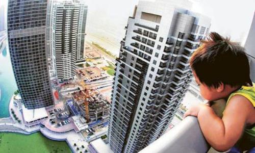 وفاة طفل باكستاني إثر سقوطه من إحدى بنايات الشارقة