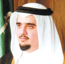 "عزوز" بن فهد يتعرض لسطو في فرنسا يفقده أموالا و وثائق "حساسة"